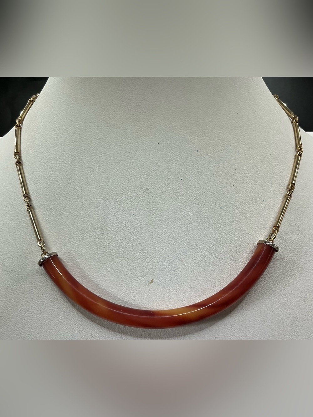 VINTAGE SARAH COVENTRY GOLDTONE ROUNDED BAR MIRROR HANGTAG NECKLACE
